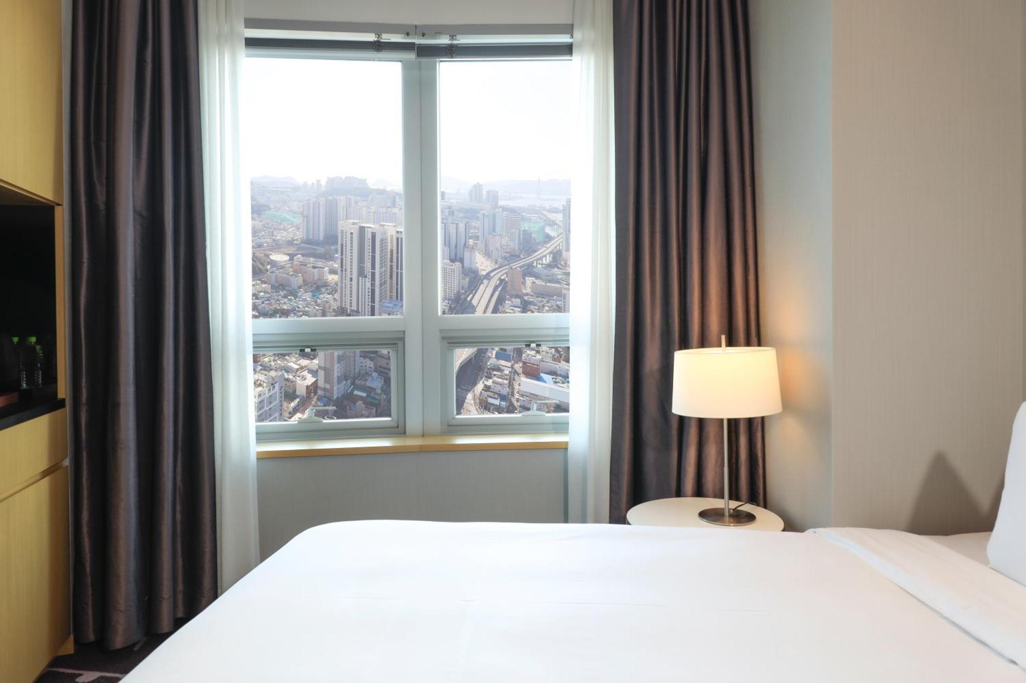 Avani Central Busan Exterior photo