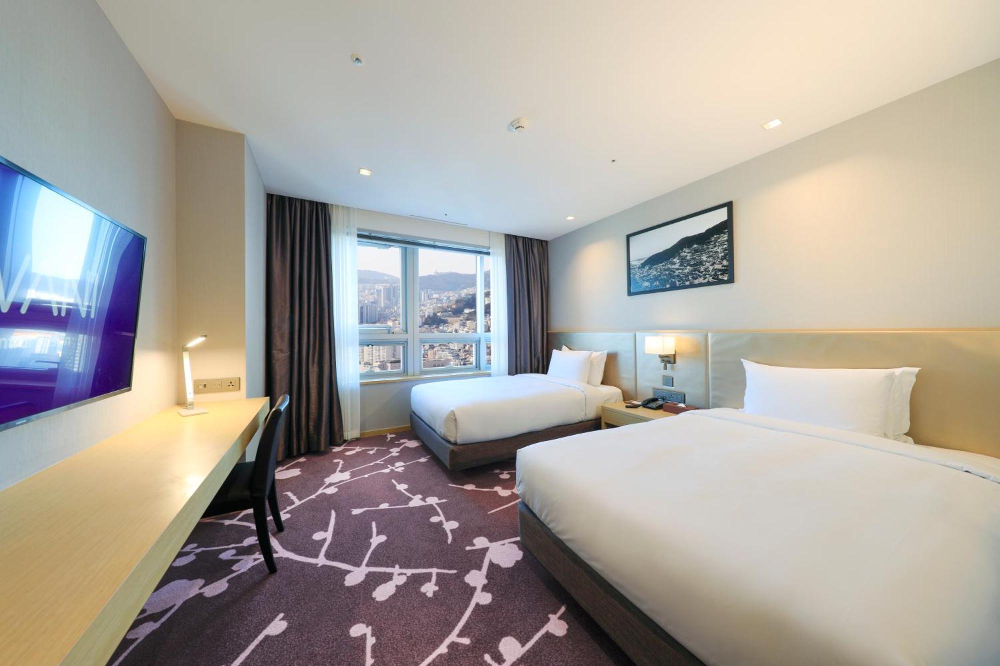 Avani Central Busan Exterior photo